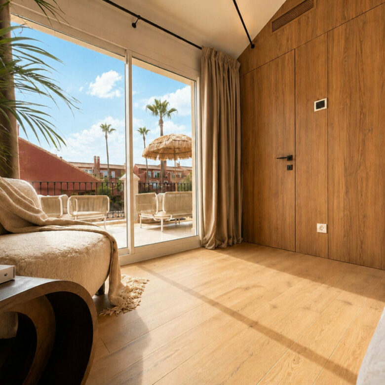 FOR SALE 🏡 Fully Renovated Designer Townhouse with Garden and Rooftop Solarium – Golden Mile, Marbella 🇪🇸