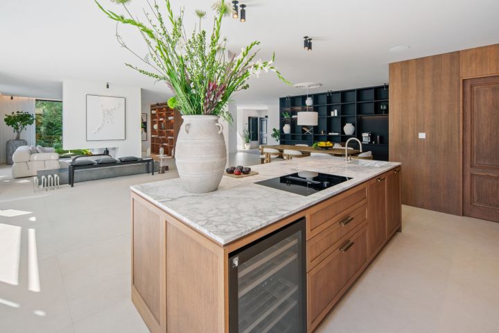 Stylish Modern Villa for Sale in Marbella’s Golf Valley