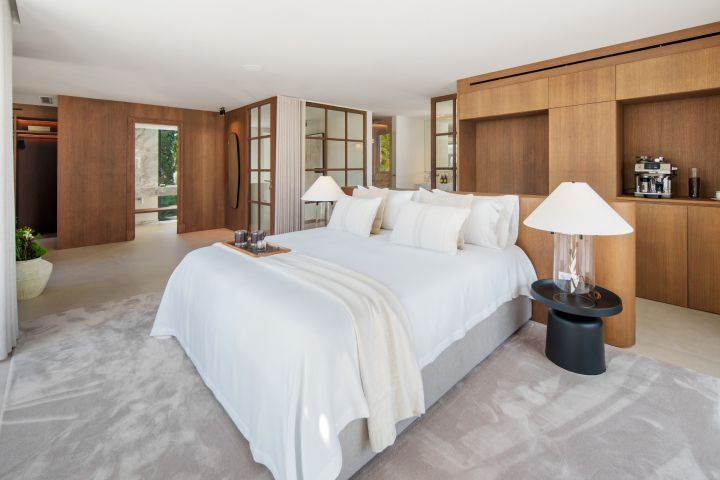 Stylish Modern Villa for Sale in Marbella’s Golf Valley