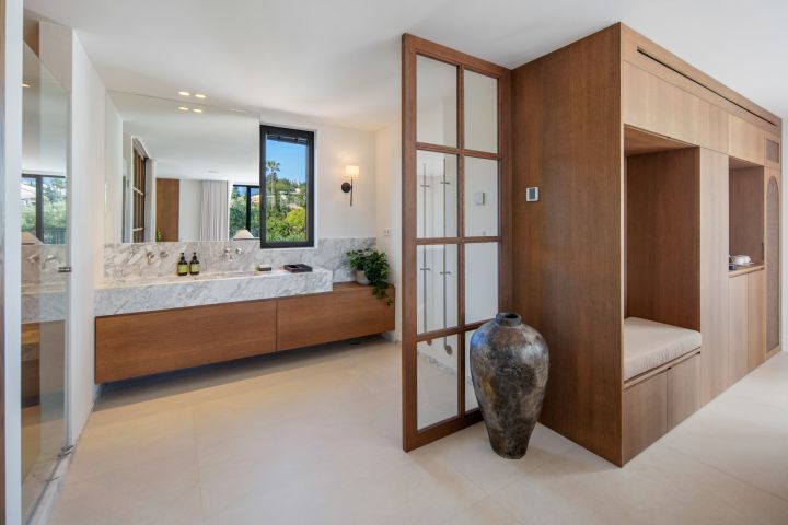Stylish Modern Villa for Sale in Marbella’s Golf Valley