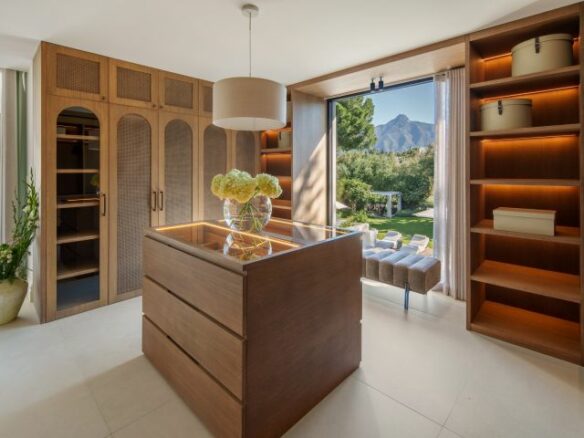 Stylish Modern Villa for Sale in Marbella’s Golf Valley