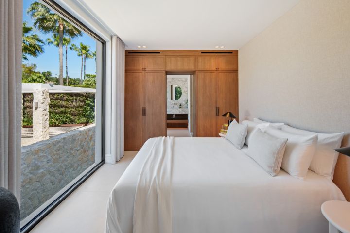 Stylish Modern Villa for Sale in Marbella’s Golf Valley