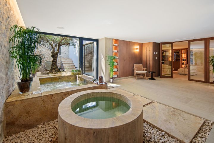 Stylish Modern Villa for Sale in Marbella’s Golf Valley