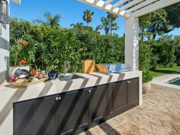Stylish Modern Villa for Sale in Marbella’s Golf Valley