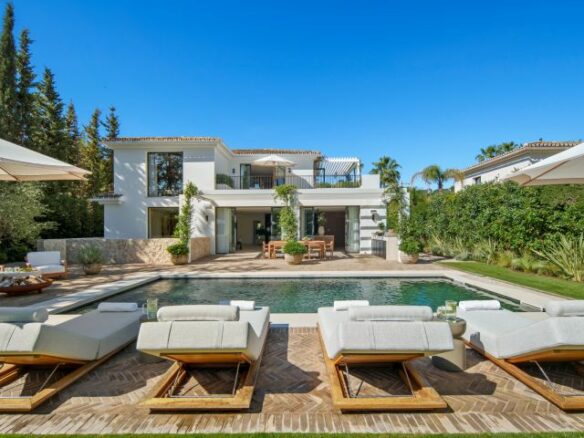 Stylish Modern Villa for Sale in Marbella’s Golf Valley