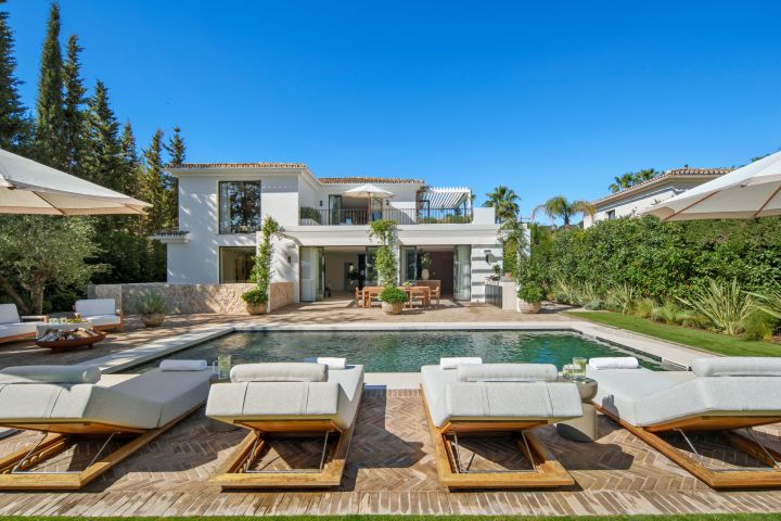 Stylish Modern Villa for Sale in Marbella’s Golf Valley