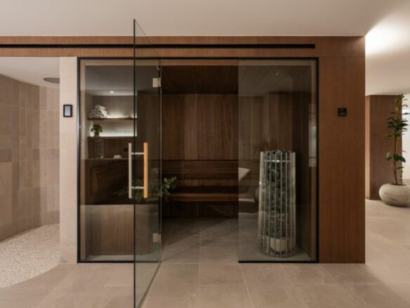 “Contemporary Luxury Living in El Herrojo”