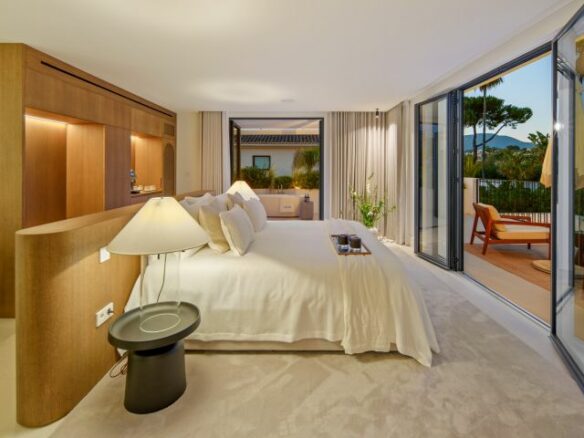 Stylish Modern Villa for Sale in Marbella’s Golf Valley