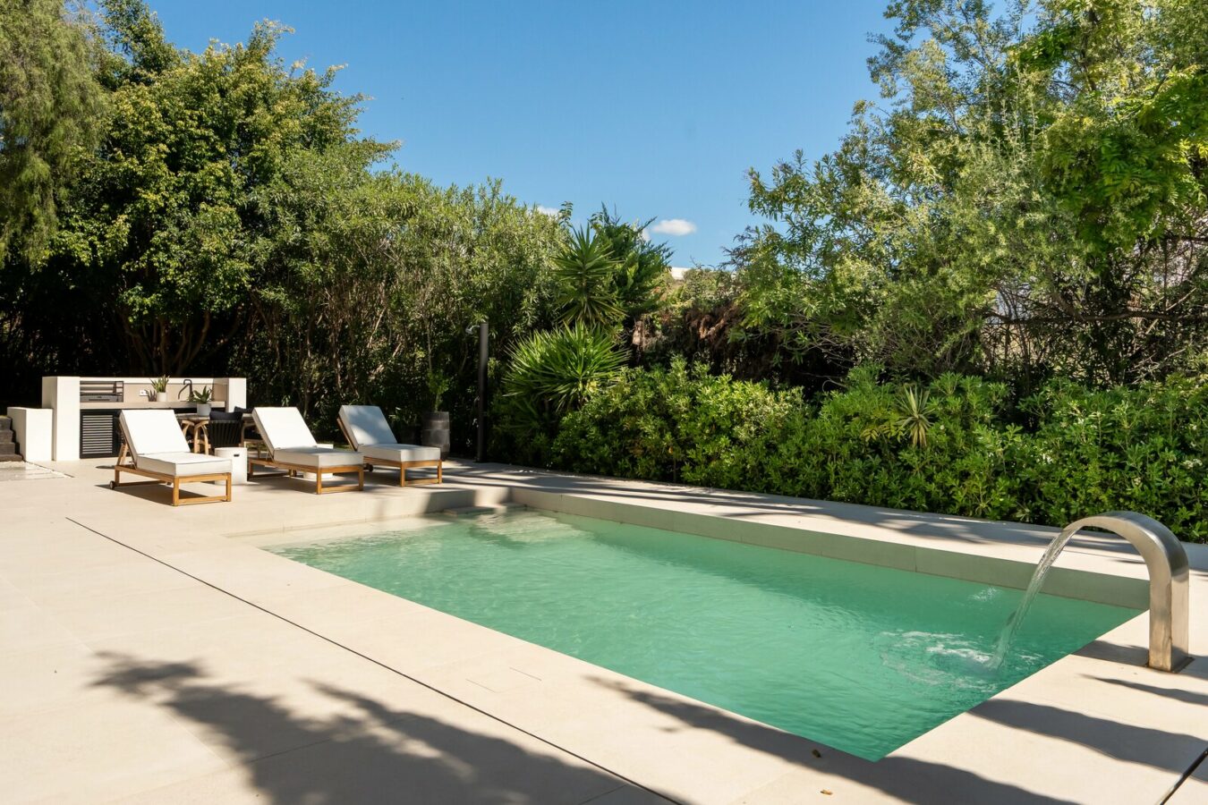 FOR SALE 🏡 New Andalusian-Style Villa with Guest Studio, Pool and Valley Views – La Cerquilla, Nueva Andalucía, Marbella 🇪🇸