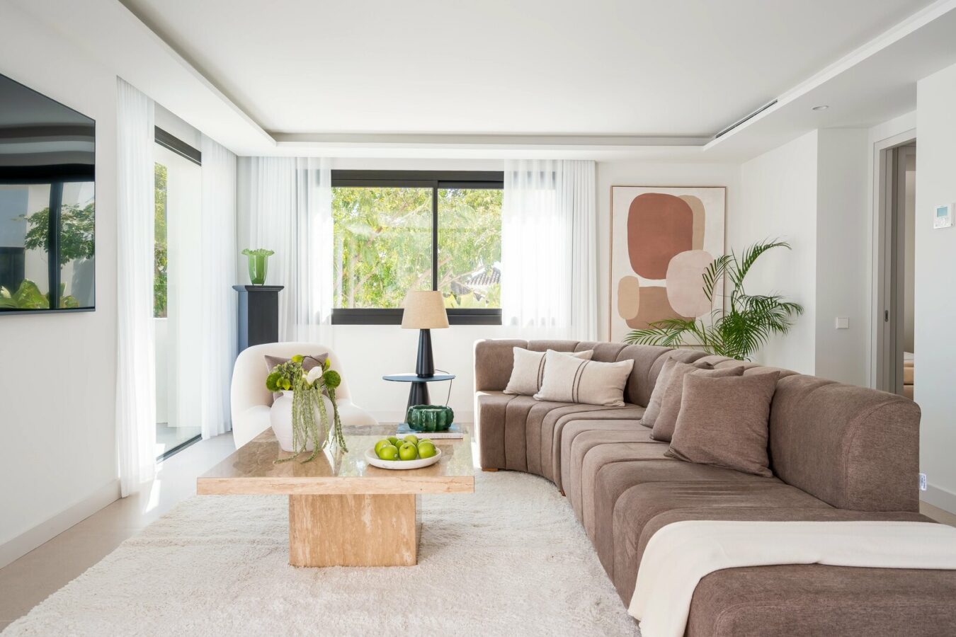 FOR SALE 🏡 New Andalusian-Style Villa with Guest Studio, Pool and Valley Views – La Cerquilla, Nueva Andalucía, Marbella 🇪🇸