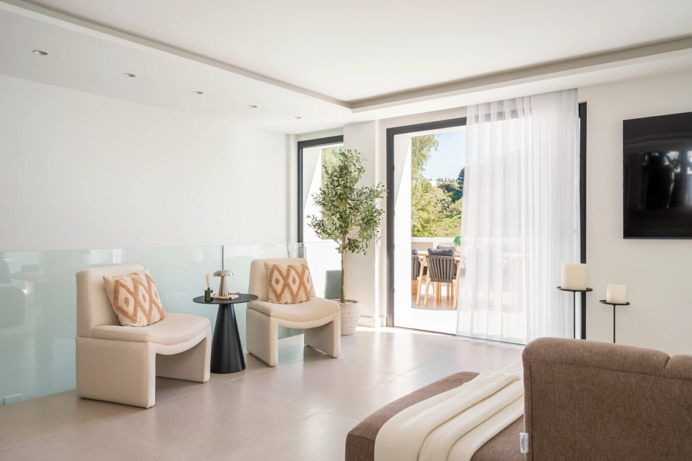 FOR SALE 🏡 New Andalusian-Style Villa with Guest Studio, Pool and Valley Views – La Cerquilla, Nueva Andalucía, Marbella 🇪🇸