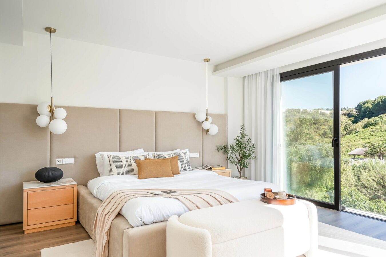 FOR SALE 🏡 New Andalusian-Style Villa with Guest Studio, Pool and Valley Views – La Cerquilla, Nueva Andalucía, Marbella 🇪🇸