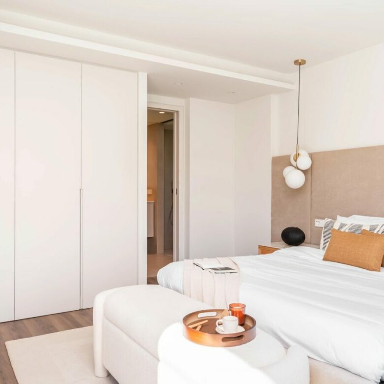 FOR SALE 🏡 New Andalusian-Style Villa with Guest Studio, Pool and Valley Views – La Cerquilla, Nueva Andalucía, Marbella 🇪🇸