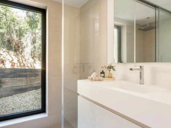 FOR SALE 🏡 New Andalusian-Style Villa with Guest Studio, Pool and Valley Views – La Cerquilla, Nueva Andalucía, Marbella 🇪🇸
