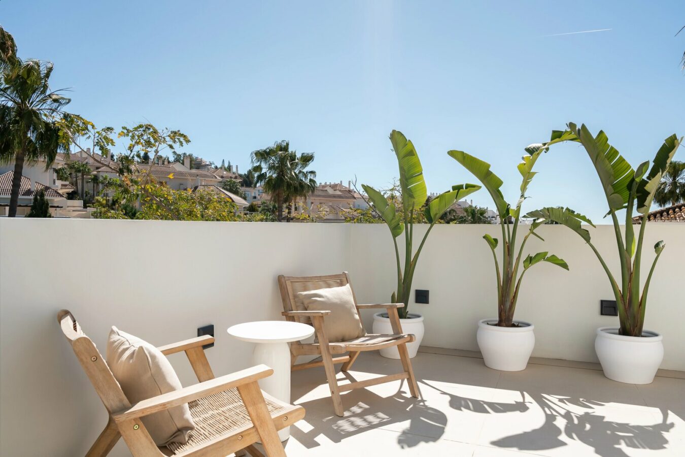 FOR SALE 🏡 New Andalusian-Style Villa with Guest Studio, Pool and Valley Views – La Cerquilla, Nueva Andalucía, Marbella 🇪🇸