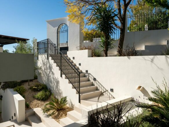 FOR SALE 🏡 New Andalusian-Style Villa with Guest Studio, Pool and Valley Views – La Cerquilla, Nueva Andalucía, Marbella 🇪🇸