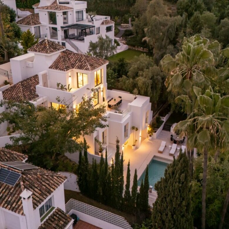 FOR SALE 🏡 New Andalusian-Style Villa with Guest Studio, Pool and Valley Views – La Cerquilla, Nueva Andalucía, Marbella 🇪🇸
