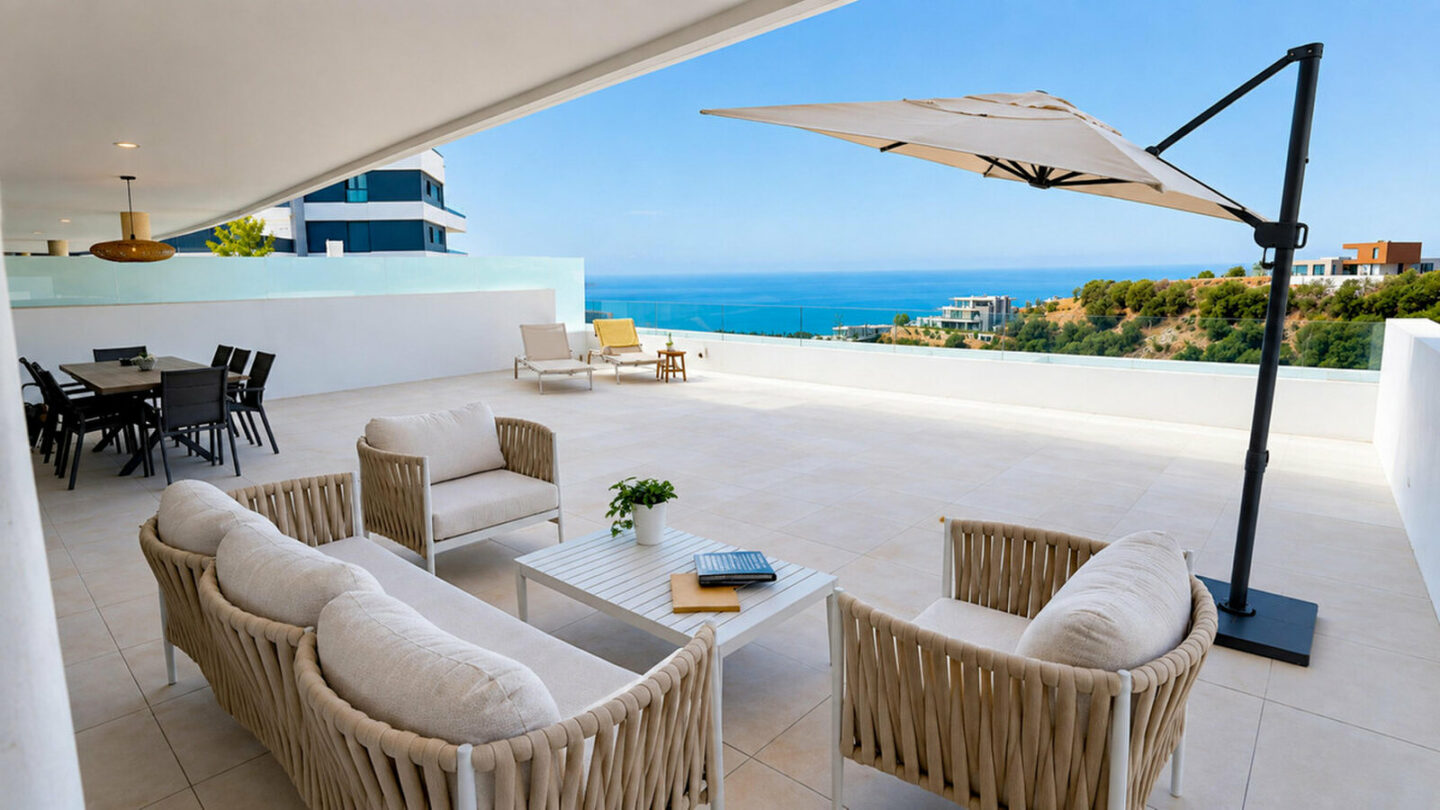 FOR SALE 🏡 Brand-New Furnished Three-Bedroom Apartment with Sea-View Terrace – Altos de los Monteros, Marbella East 🇪🇸