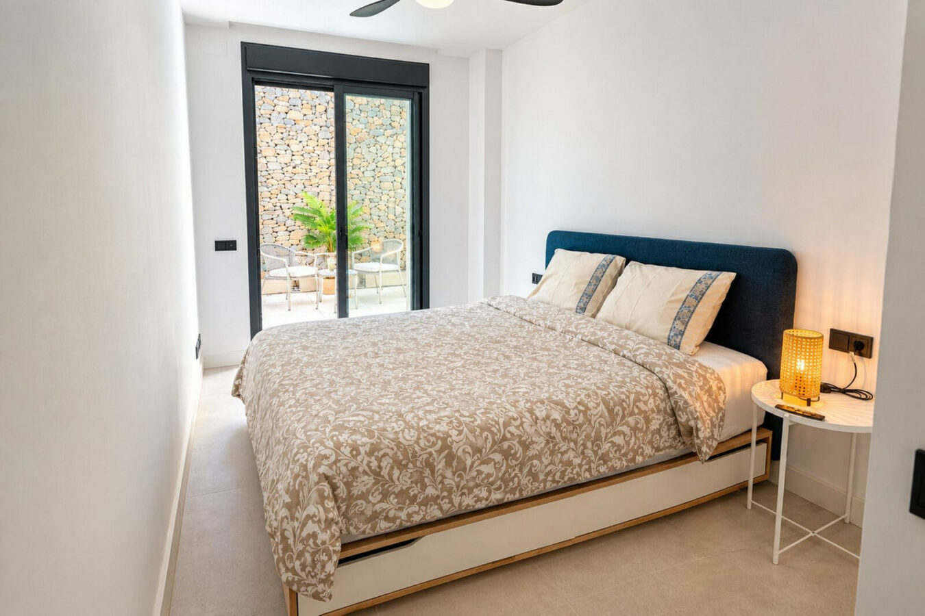 FOR SALE 🏡 Brand-New Furnished Three-Bedroom Apartment with Sea-View Terrace – Altos de los Monteros, Marbella East 🇪🇸