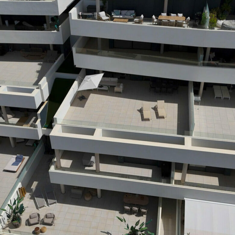 FOR SALE 🏡 Brand-New Furnished Three-Bedroom Apartment with Sea-View Terrace – Altos de los Monteros, Marbella East 🇪🇸