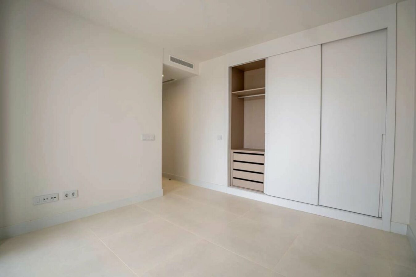 FOR SALE 🏡 New Two-Bedroom Apartment with Sea Views and Large Outdoor Space – Las Lomas del Higuerón, Fuengirola 🇪🇸