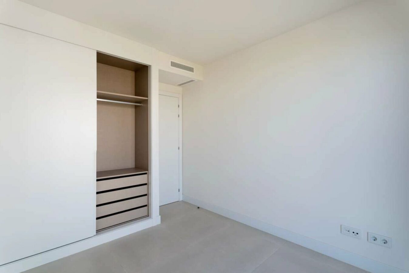 FOR SALE 🏡 New Two-Bedroom Apartment with Sea Views and Large Outdoor Space – Las Lomas del Higuerón, Fuengirola 🇪🇸