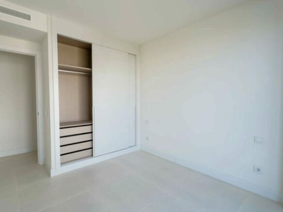 FOR SALE 🏡 New Two-Bedroom Apartment with Sea Views and Large Outdoor Space – Las Lomas del Higuerón, Fuengirola 🇪🇸