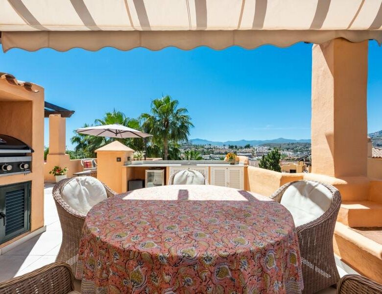 FOR SALE 🏡 Refurbished Duplex Penthouse with Jacuzzi, Sauna and 150 m² of Terraces – El Campanario, Estepona 🇪🇸