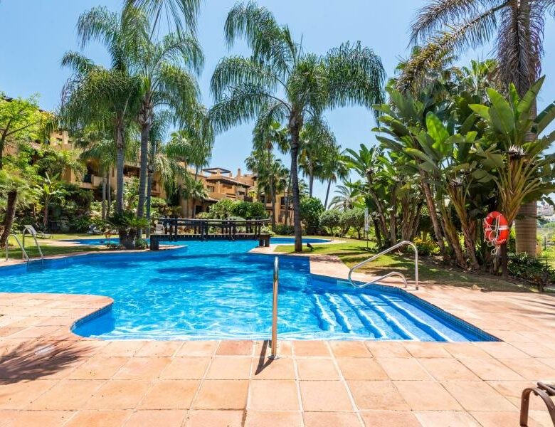 FOR SALE 🏡 Refurbished Duplex Penthouse with Jacuzzi, Sauna and 150 m² of Terraces – El Campanario, Estepona 🇪🇸