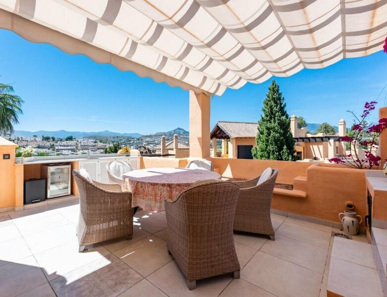 FOR SALE 🏡 Refurbished Duplex Penthouse with Jacuzzi, Sauna and 150 m² of Terraces – El Campanario, Estepona 🇪🇸