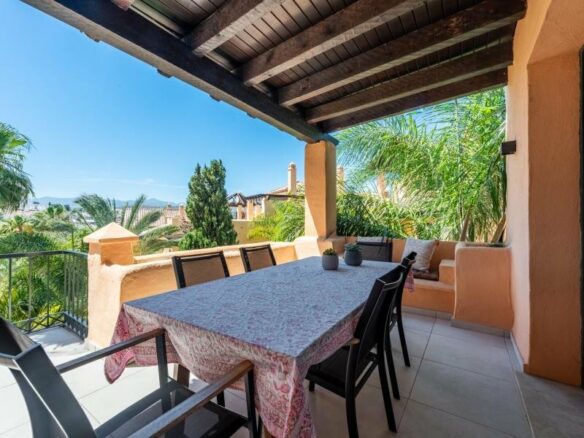 FOR SALE 🏡 Refurbished Duplex Penthouse with Jacuzzi, Sauna and 150 m² of Terraces – El Campanario, Estepona 🇪🇸