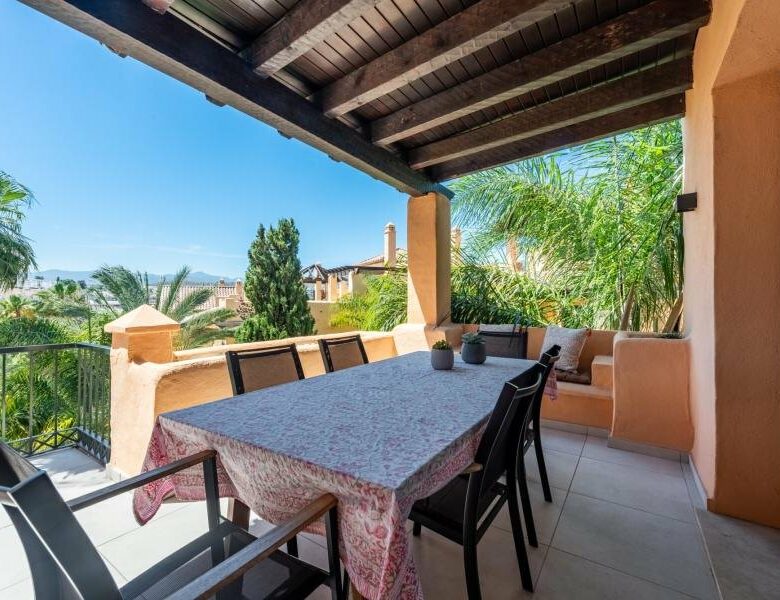 FOR SALE 🏡 Refurbished Duplex Penthouse with Jacuzzi, Sauna and 150 m² of Terraces – El Campanario, Estepona 🇪🇸