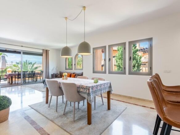 FOR SALE 🏡 Refurbished Duplex Penthouse with Jacuzzi, Sauna and 150 m² of Terraces – El Campanario, Estepona 🇪🇸