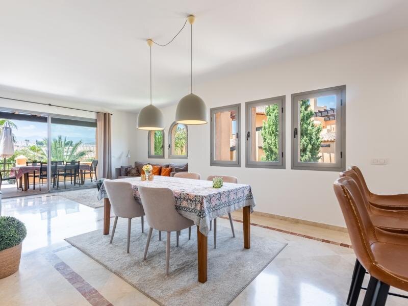 FOR SALE 🏡 Refurbished Duplex Penthouse with Jacuzzi, Sauna and 150 m² of Terraces – El Campanario, Estepona 🇪🇸