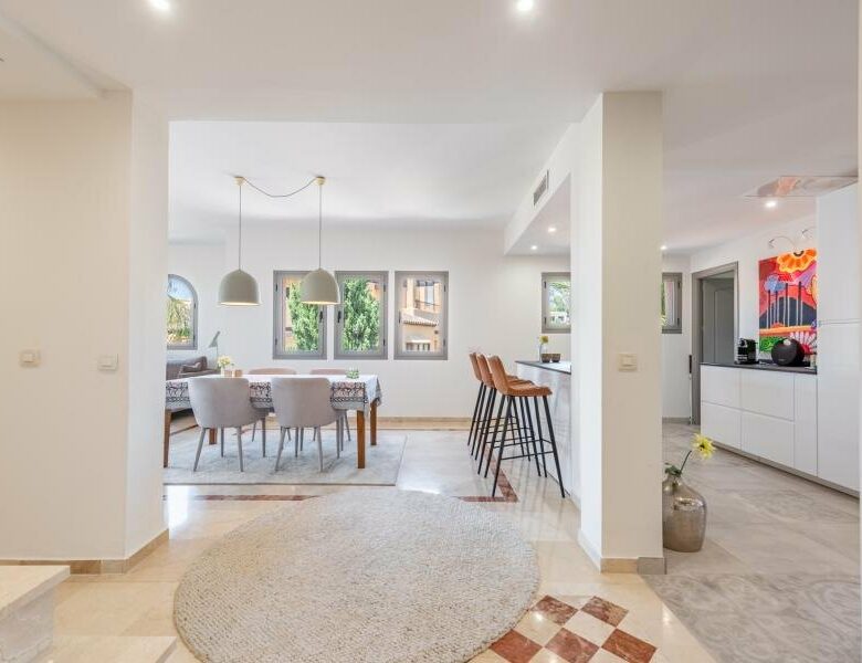 FOR SALE 🏡 Refurbished Duplex Penthouse with Jacuzzi, Sauna and 150 m² of Terraces – El Campanario, Estepona 🇪🇸