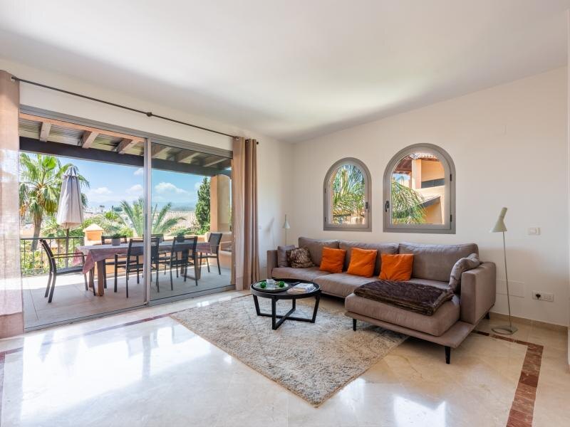 FOR SALE 🏡 Refurbished Duplex Penthouse with Jacuzzi, Sauna and 150 m² of Terraces – El Campanario, Estepona 🇪🇸