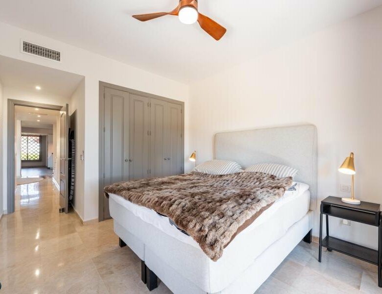 FOR SALE 🏡 Refurbished Duplex Penthouse with Jacuzzi, Sauna and 150 m² of Terraces – El Campanario, Estepona 🇪🇸