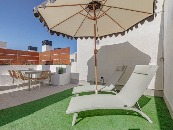 FOR SALE 🏡 Duplex Penthouse with 84 m² Private Solarium, Walk to Beach and Old Town – Estepona Town, Estepona 🇪🇸