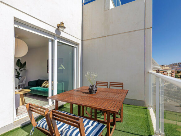 FOR SALE 🏡 Duplex Penthouse with 84 m² Private Solarium, Walk to Beach and Old Town – Estepona Town, Estepona 🇪🇸