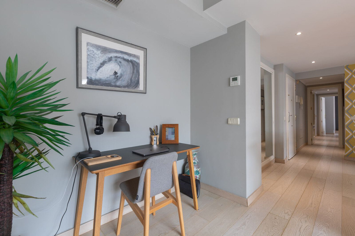 FOR SALE 🏡 Renovated Three-Bedroom Corner Penthouse with 96 m² of Terraces near Puerto Banús – Nueva Andalucía, Marbella 🇪🇸