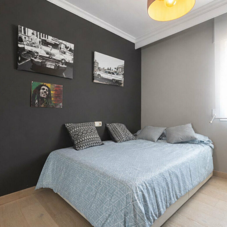 FOR SALE 🏡 Renovated Three-Bedroom Corner Penthouse with 96 m² of Terraces near Puerto Banús – Nueva Andalucía, Marbella 🇪🇸