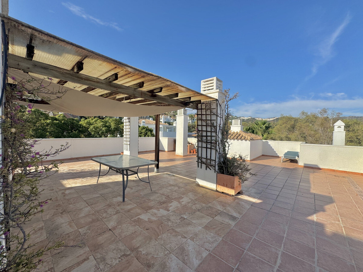 FOR SALE 🏡 Three-Bedroom Duplex Penthouse with 170 m² of Terraces and Sea Views – Río Real, Marbella 🇪🇸