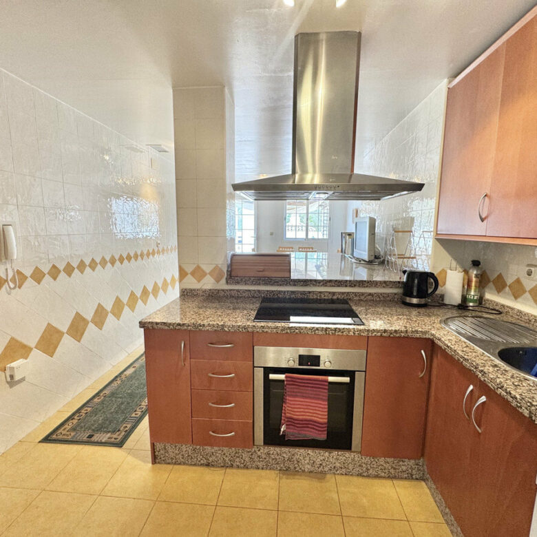 FOR SALE 🏡 Three-Bedroom Duplex Penthouse with 170 m² of Terraces and Sea Views – Río Real, Marbella 🇪🇸