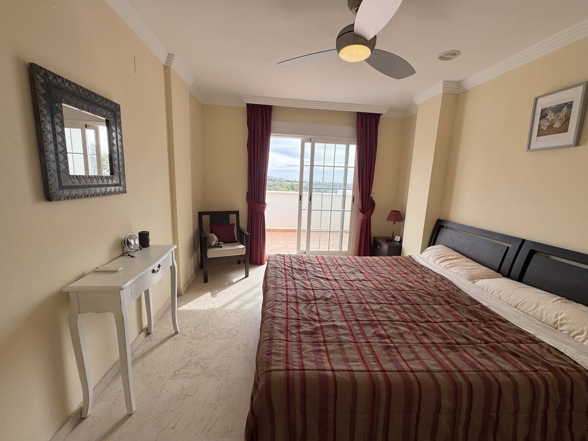 FOR SALE 🏡 Three-Bedroom Duplex Penthouse with 170 m² of Terraces and Sea Views – Río Real, Marbella 🇪🇸