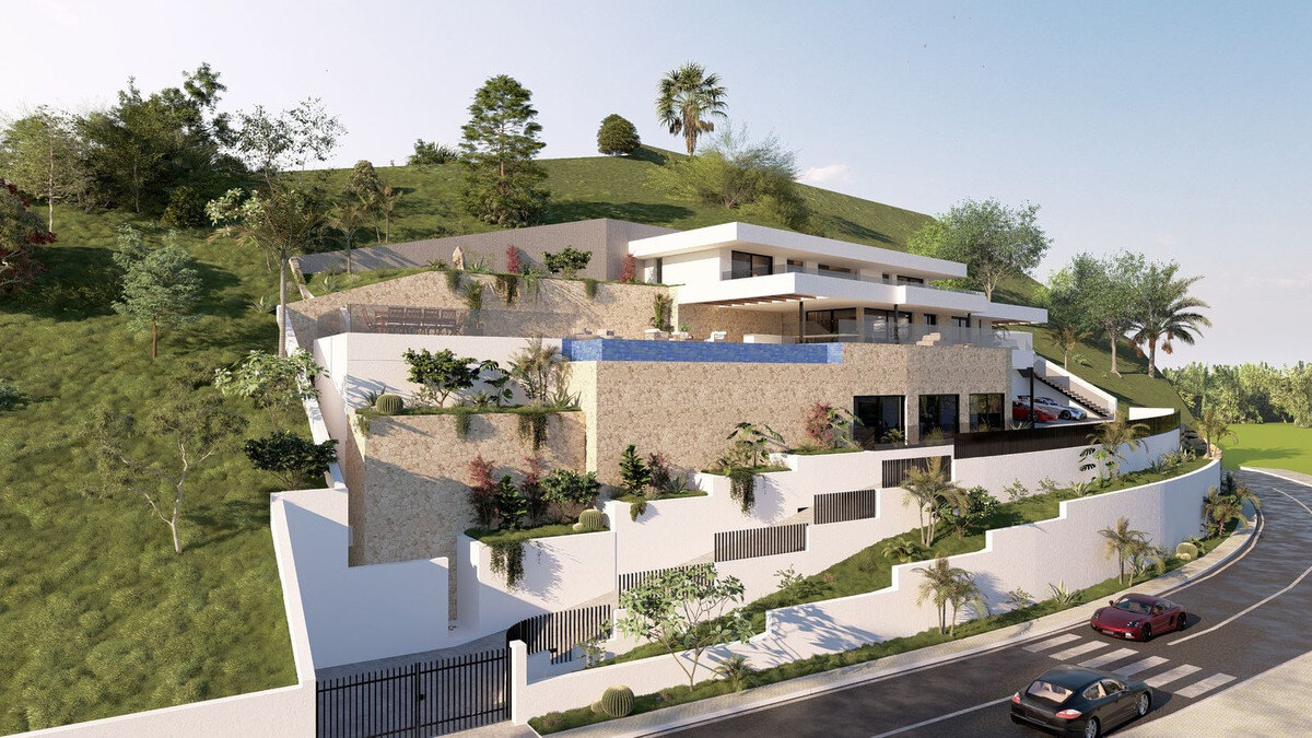 FOR SALE 🏡 South-Facing Sea-View Plot with Building Licence and Villa Project – Real de La Quinta, Benahavís 🇪🇸