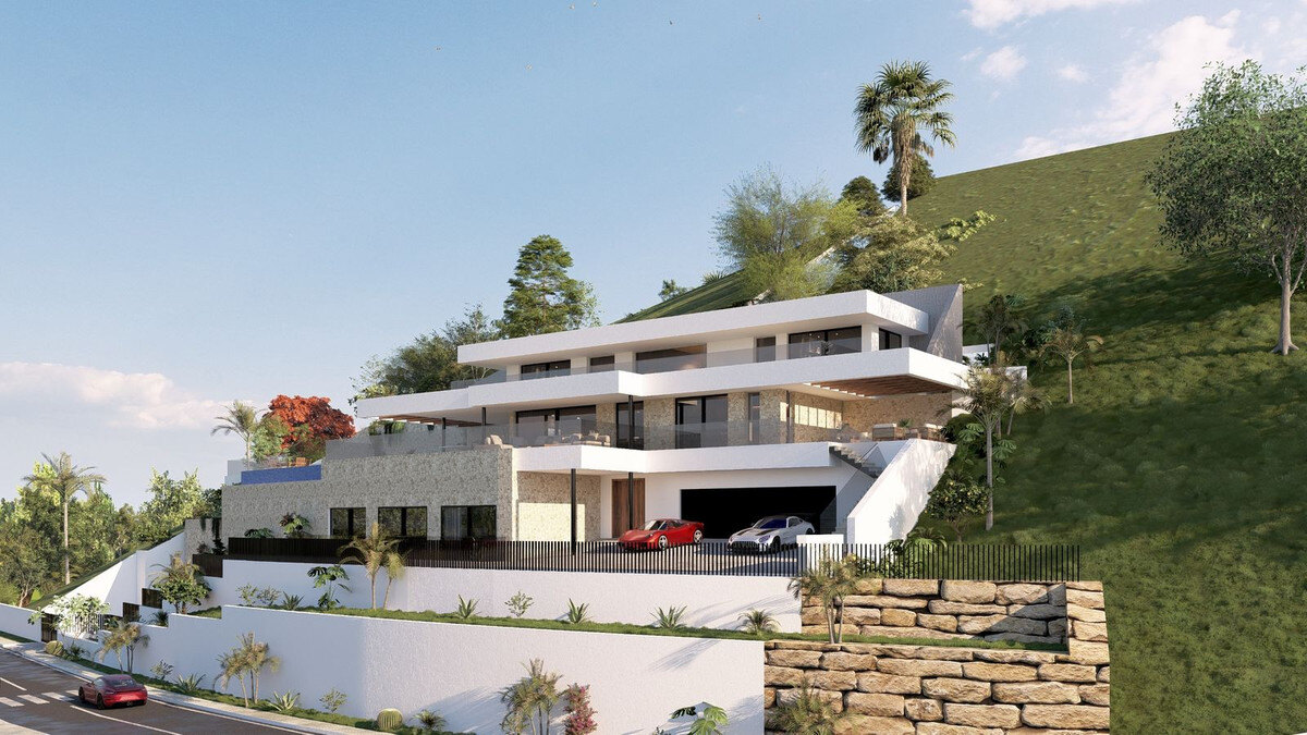 FOR SALE 🏡 South-Facing Sea-View Plot with Building Licence and Villa Project – Real de La Quinta, Benahavís 🇪🇸