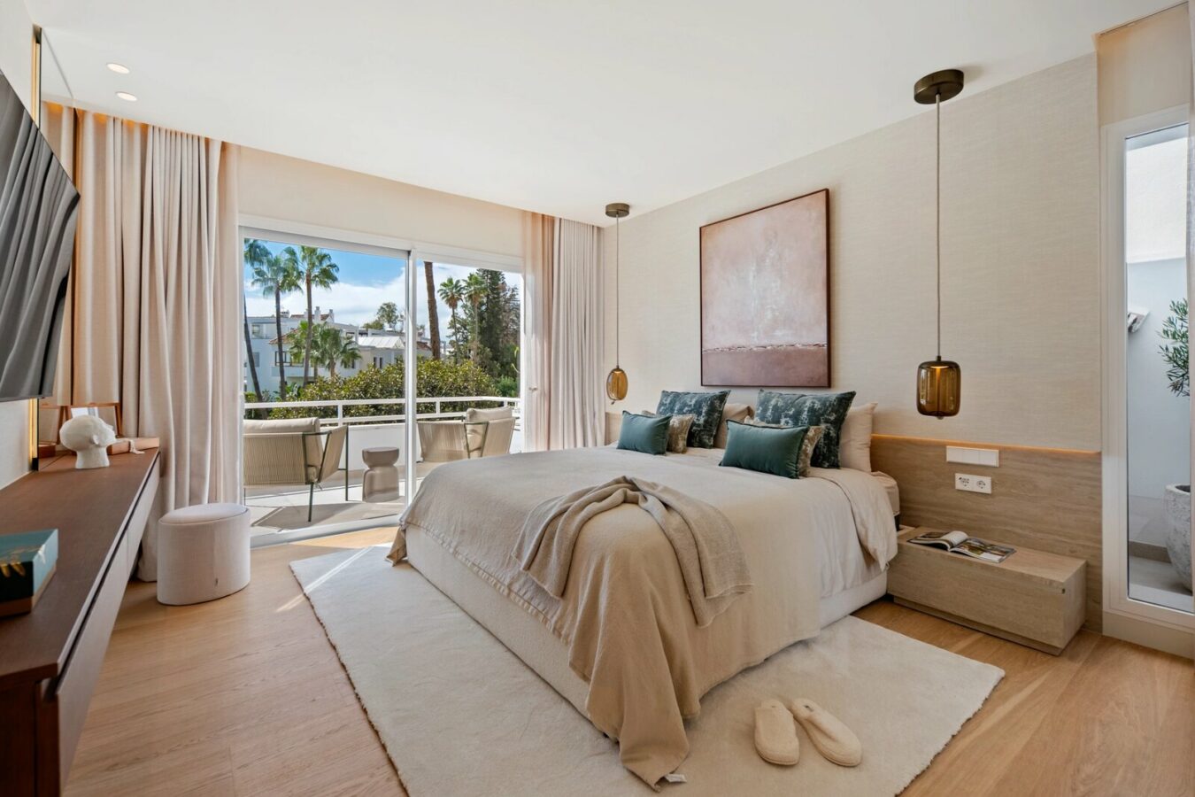 FOR SALE 🏡 Renovated Four-Bedroom Garden Duplex with Outdoor Kitchen, Frontline Golf – Los Naranjos, Nueva Andalucía 🇪🇸