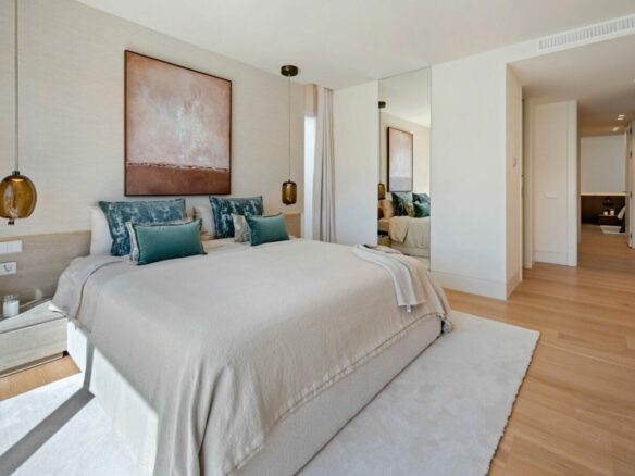 FOR SALE 🏡 Renovated Four-Bedroom Garden Duplex with Outdoor Kitchen, Frontline Golf – Los Naranjos, Nueva Andalucía 🇪🇸