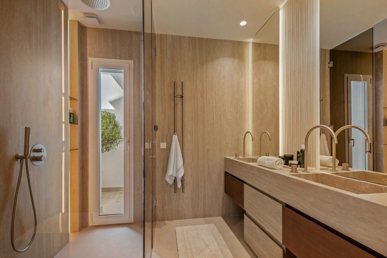 FOR SALE 🏡 Renovated Four-Bedroom Garden Duplex with Outdoor Kitchen, Frontline Golf – Los Naranjos, Nueva Andalucía 🇪🇸