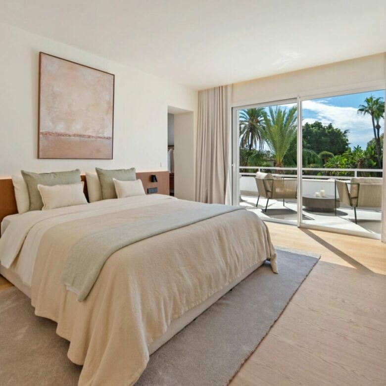 FOR SALE 🏡 Renovated Four-Bedroom Garden Duplex with Outdoor Kitchen, Frontline Golf – Los Naranjos, Nueva Andalucía 🇪🇸